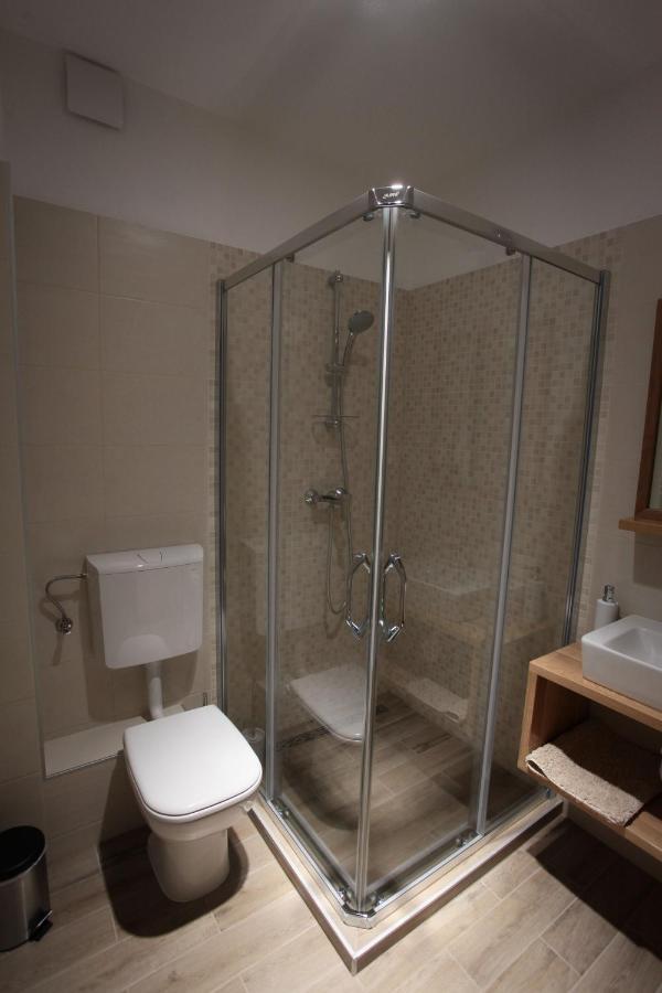 Bed & Breakfast Airport Almaskert Panzio