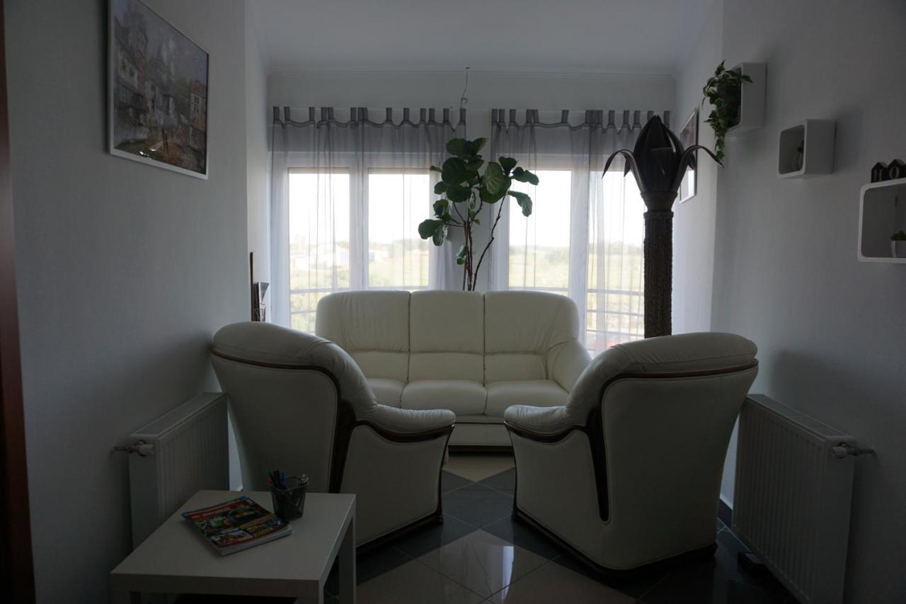Airport Almaskert Panzio לינה וארוחת בוקר *