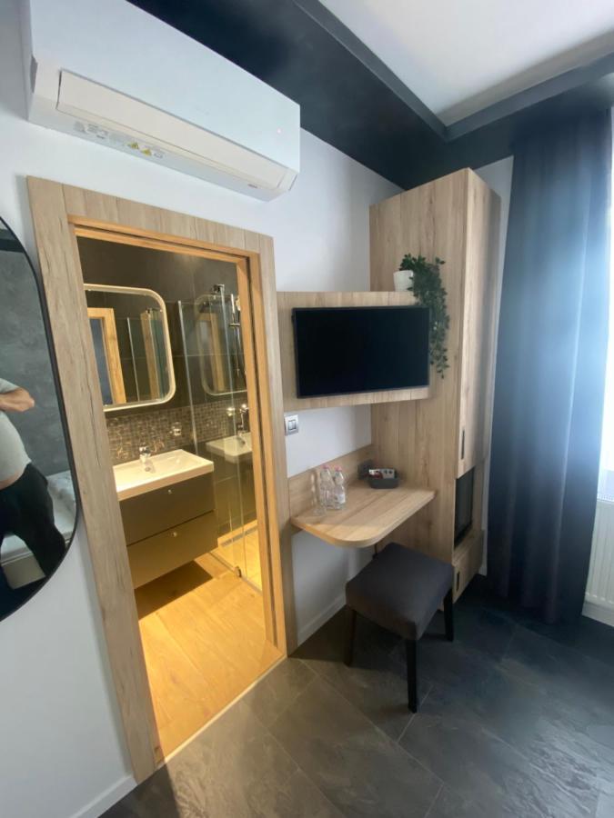 Bed & Breakfast Airport Almaskert Panzio